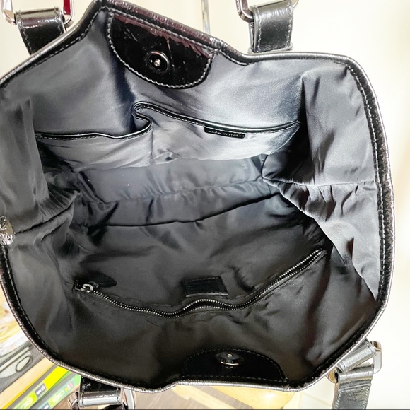 Burberry Victoria Beat Check Nova Tote Bag - Picture 13 of 16